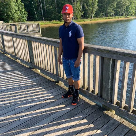 Meet your Posher, Clarence - Picture 1 of 1